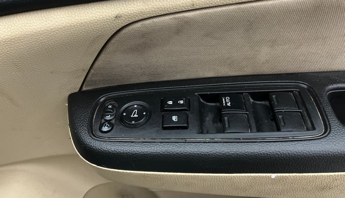 2018 Honda Amaze 1.2L I-VTEC VX, Petrol, Manual, 63,933 km, Driver Side Door Panels Control