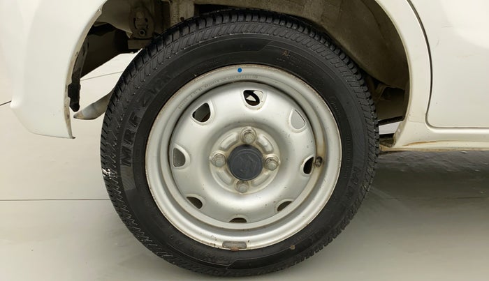 2014 Maruti Alto K10 LXI, Petrol, Manual, 49,198 km, Right Rear Wheel