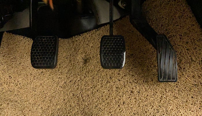 2014 Maruti Alto K10 LXI, Petrol, Manual, 49,198 km, Pedals