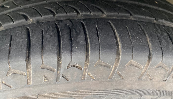 2018 Maruti Celerio VXI, Petrol, Manual, 52,037 km, Left Front Tyre Tread