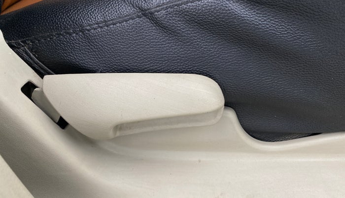 2018 Maruti Celerio VXI, Petrol, Manual, 52,037 km, Driver Side Adjustment Panel