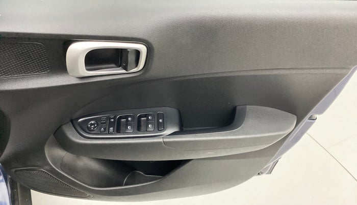 2020 Hyundai VENUE 1.0L Turbo GDI SX MT, Petrol, Manual, 25,016 km, Driver Side Door Panels Control
