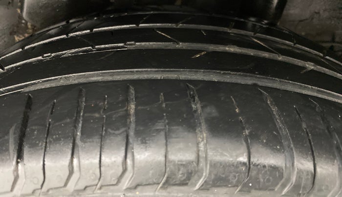 2020 Hyundai VENUE 1.0L Turbo GDI SX MT, Petrol, Manual, 25,016 km, Right Rear Tyre Tread
