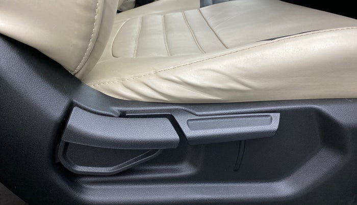 2020 Hyundai VENUE 1.0L Turbo GDI SX MT, Petrol, Manual, 25,016 km, Driver Side Adjustment Panel