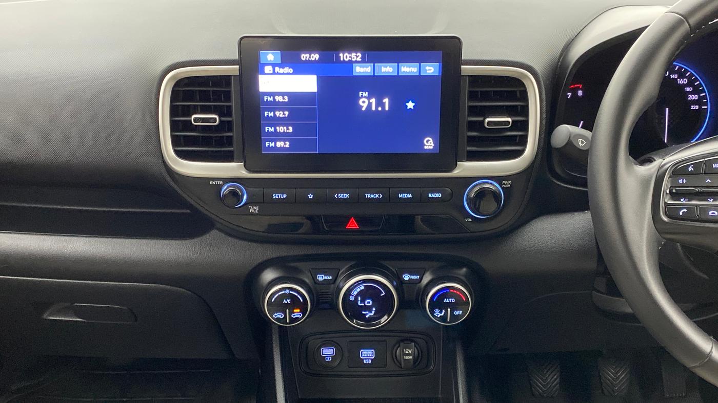 2020 Hyundai VENUE 1.0L Turbo GDI SX MT, Petrol, Manual, 25,016 km, Air Conditioner
