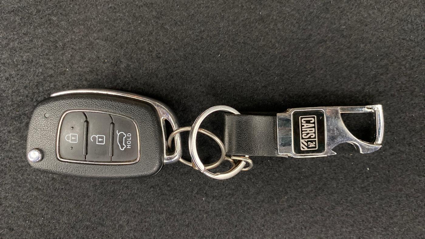 2020 Hyundai VENUE 1.0L Turbo GDI SX MT, Petrol, Manual, 25,016 km, Key Close Up