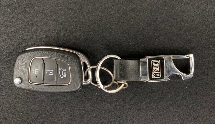 2020 Hyundai VENUE 1.0L Turbo GDI SX MT, Petrol, Manual, 25,016 km, Key Close Up