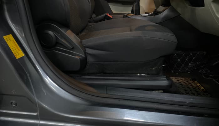 2022 Tata ALTROZ XE PETROL, Petrol, Manual, 47,533 km, Driver Side Adjustment Panel