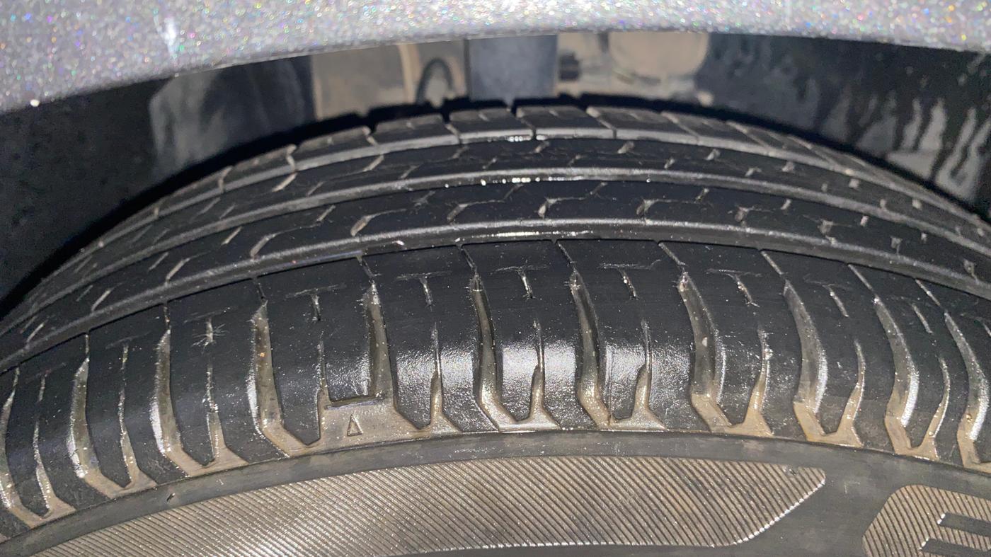 2022 Tata ALTROZ XE PETROL, Petrol, Manual, 47,497 km, Right Front Tyre Tread