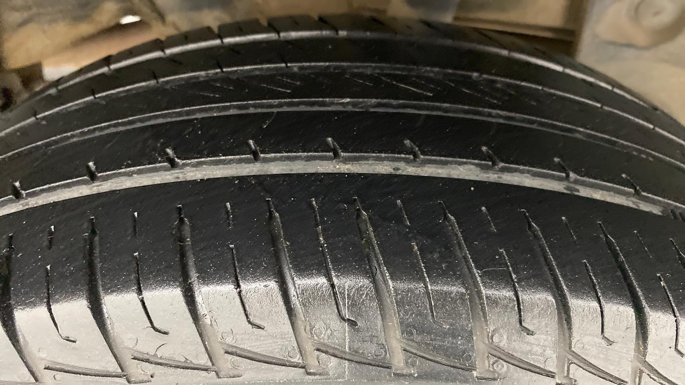 2016 Nissan Terrano XL P, Petrol, Manual, 64,154 km, Left Rear Tyre Tread