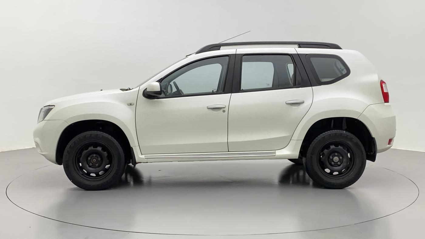 2016 Nissan Terrano XL P, Petrol, Manual, 64,154 km, Left Side