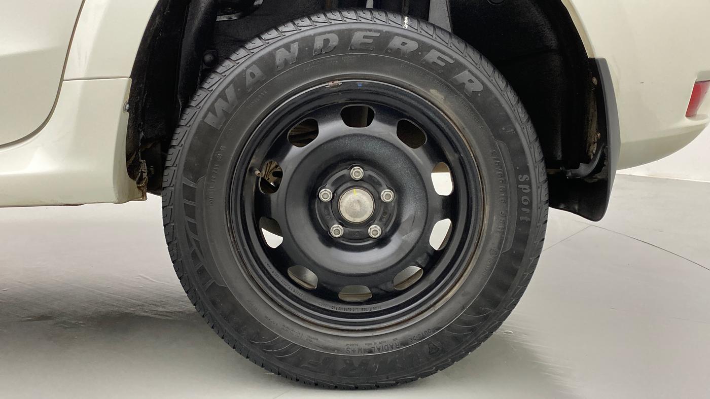2016 Nissan Terrano XL P, Petrol, Manual, 64,154 km, Left Rear Wheel