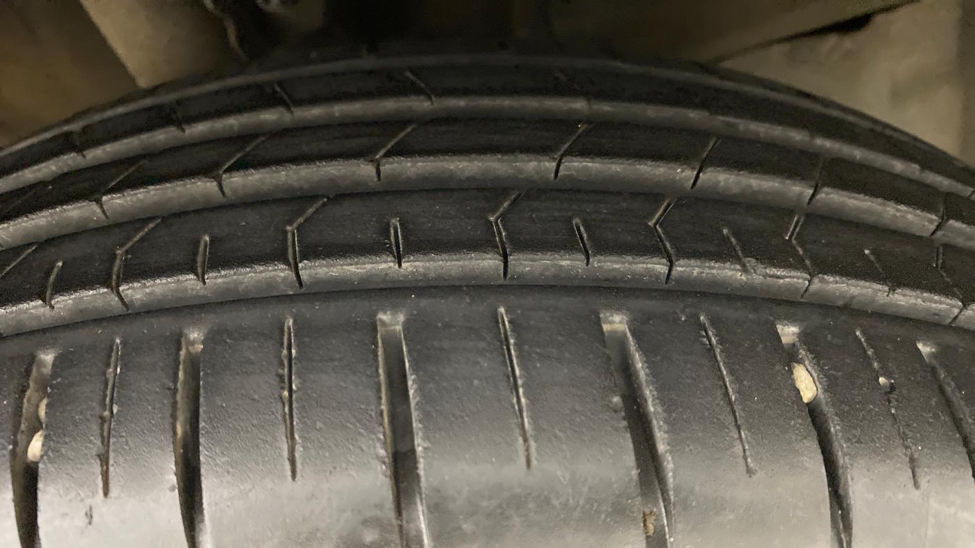 2022 Maruti Baleno DELTA PETROL 1.2, Petrol, Manual, 5,247 km, Right Front Tyre Tread