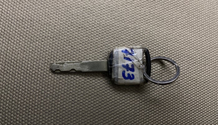 2013 Honda Amaze 1.5L I-DTEC VX, Diesel, Manual, 1,40,616 km, Key Close Up