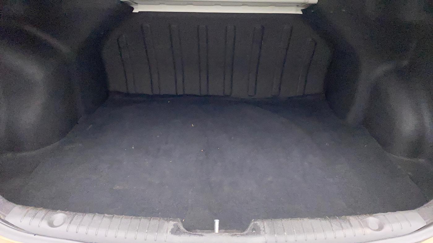 2012 Hyundai Verna FLUIDIC 1.6 VTVT SX, Petrol, Manual, 46,123 km, Boot Inside