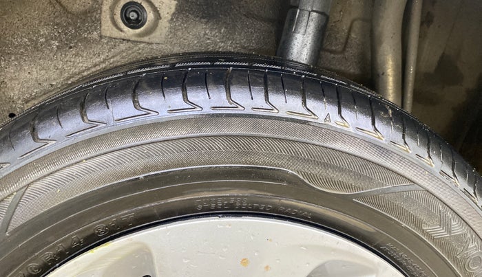 2016 Maruti Celerio VXI CNG, CNG, Manual, 41,415 km, Left Rear Tyre Tread