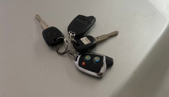 2016 Maruti Celerio VXI CNG, CNG, Manual, 41,415 km, Key Close Up