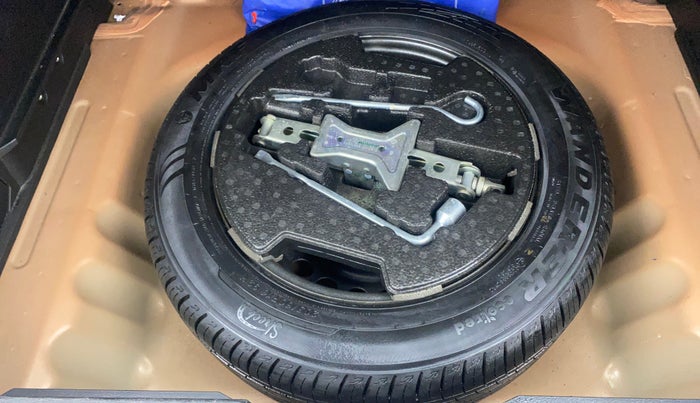 2020 Maruti Vitara Brezza LXI, Petrol, Manual, 68,746 km, Spare Tyre