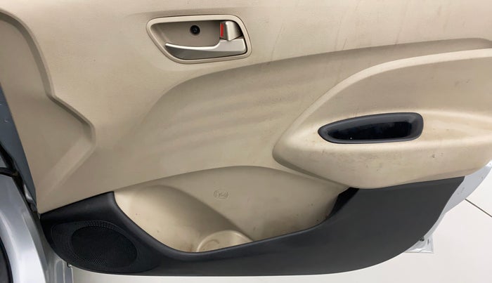 2018 Hyundai NEW SANTRO SPORTZ MT, Petrol, Manual, 27,171 km, Driver Side Door Panels Control