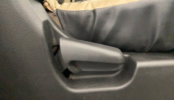 2015 Maruti Wagon R 1.0 VXI, Petrol, Manual, 78,101 km, Driver Side Adjustment Panel