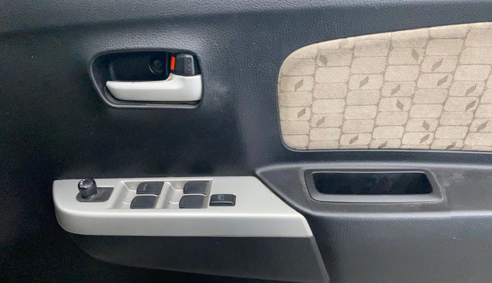 2015 Maruti Wagon R 1.0 VXI, Petrol, Manual, 78,101 km, Driver Side Door Panels Control