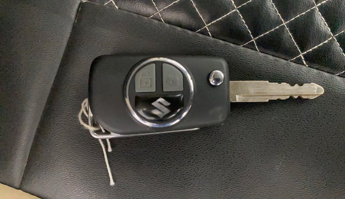 2015 Maruti Wagon R 1.0 VXI, Petrol, Manual, 78,101 km, Key Close Up