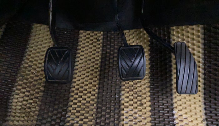 2015 Maruti Wagon R 1.0 VXI, Petrol, Manual, 78,101 km, Pedals