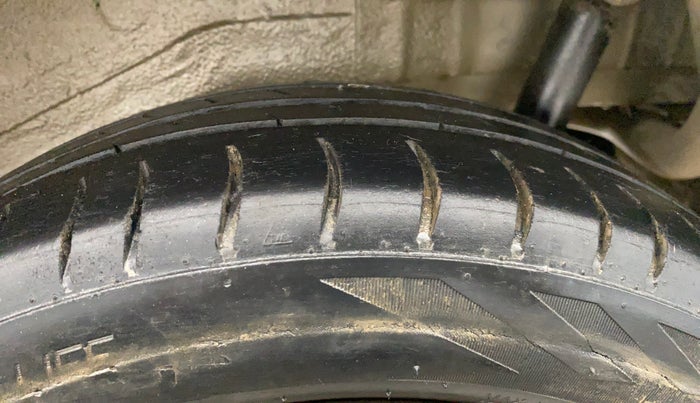 2015 Maruti Wagon R 1.0 VXI, Petrol, Manual, 78,101 km, Left Rear Tyre Tread