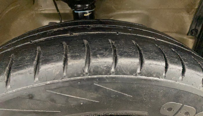 2015 Maruti Wagon R 1.0 VXI, Petrol, Manual, 78,101 km, Right Front Tyre Tread