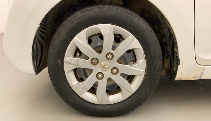 2014 Hyundai Eon MAGNA +, Petrol, Manual, 28,802 km, Left Front Wheel