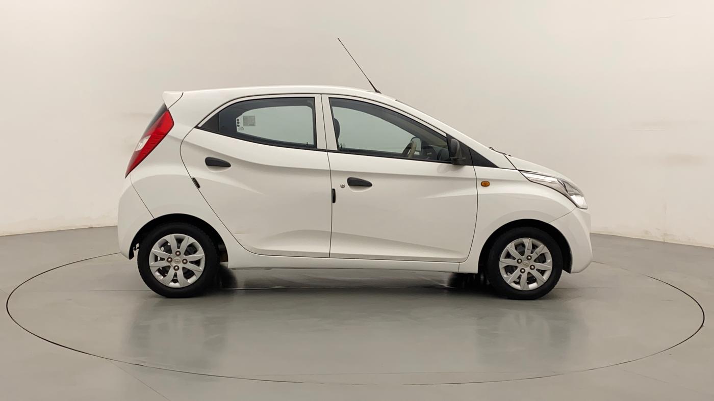 2014 Hyundai Eon MAGNA +, Petrol, Manual, 28,802 km, Right Side View