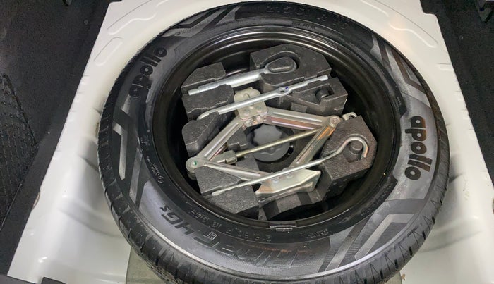 2022 MG ASTOR SAVVY 1.3 TURBO AT S RED, Petrol, Automatic, 27,333 km, Spare Tyre