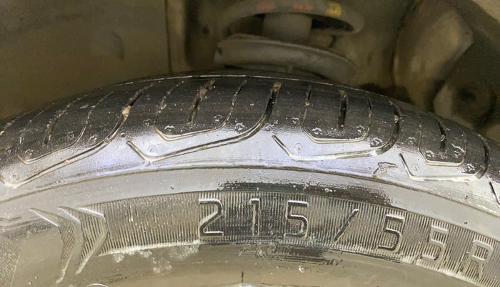 2022 MG ASTOR SAVVY 1.3 TURBO AT S RED, Petrol, Automatic, 27,333 km, Left Front Tyre Tread