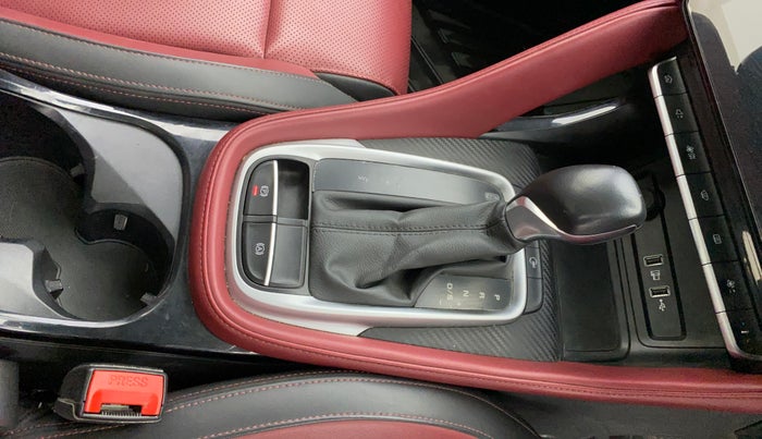 2022 MG ASTOR SAVVY 1.3 TURBO AT S RED, Petrol, Automatic, 27,333 km, Gear Lever