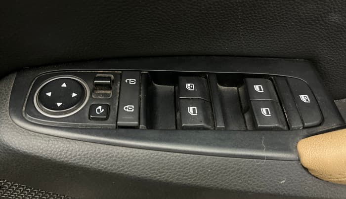 2022 KIA SELTOS HTX PLUS 1.5 DIESEL, Diesel, Manual, 84,180 km, Driver Side Door Panels Control