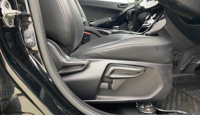 2023 Tata NEXON XZ PLUS PETROL DARK EDITION, Petrol, Manual, 21,098 km, Driver Side Adjustment Panel