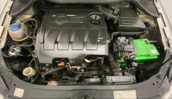 2012 Skoda Rapid ELEGANCE 1.6 TDI CR MT, Diesel, Manual, 75,626 km, Open Bonet