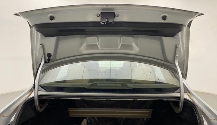 2012 Skoda Rapid ELEGANCE 1.6 TDI CR MT, Diesel, Manual, 75,626 km, Boot Door Open