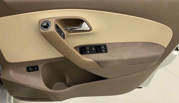 2012 Skoda Rapid ELEGANCE 1.6 TDI CR MT, Diesel, Manual, 75,626 km, Driver Side Door Panels Control