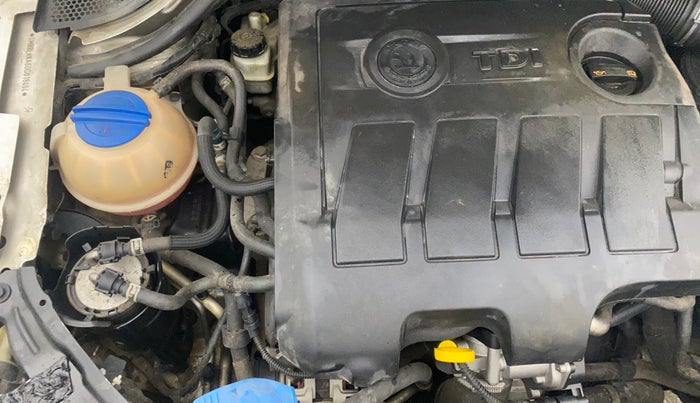 2013 Skoda Rapid AMBITION 1.6 TDI CR MT PLUS, Diesel, Manual, 89,400 km, Engine View - Right