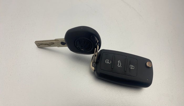 2013 Skoda Rapid AMBITION 1.6 TDI CR MT PLUS, Diesel, Manual, 89,400 km, Key Close Up