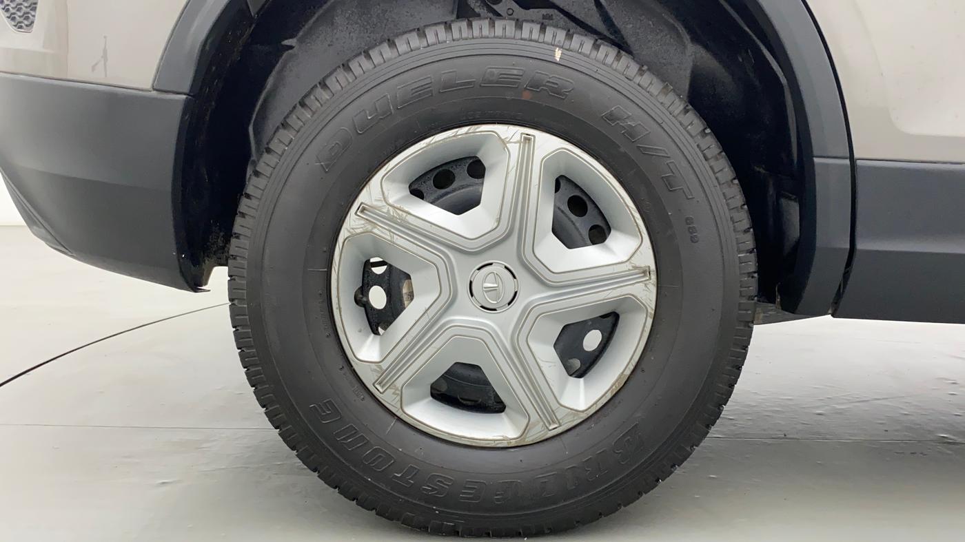 2019 Tata Harrier XM 2.0L Kryotec, Diesel, Manual, 50,053 km, Right Rear Wheel