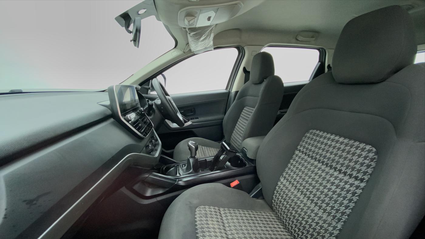 2019 Tata Harrier XM 2.0L Kryotec, Diesel, Manual, 50,053 km, Right Side Front Door Cabin