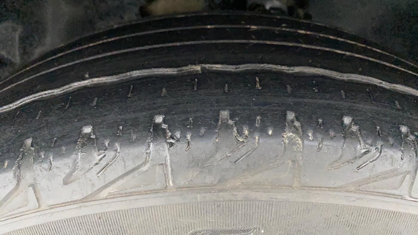 2019 Tata Harrier XM 2.0L Kryotec, Diesel, Manual, 50,053 km, Left Front Tyre Tread
