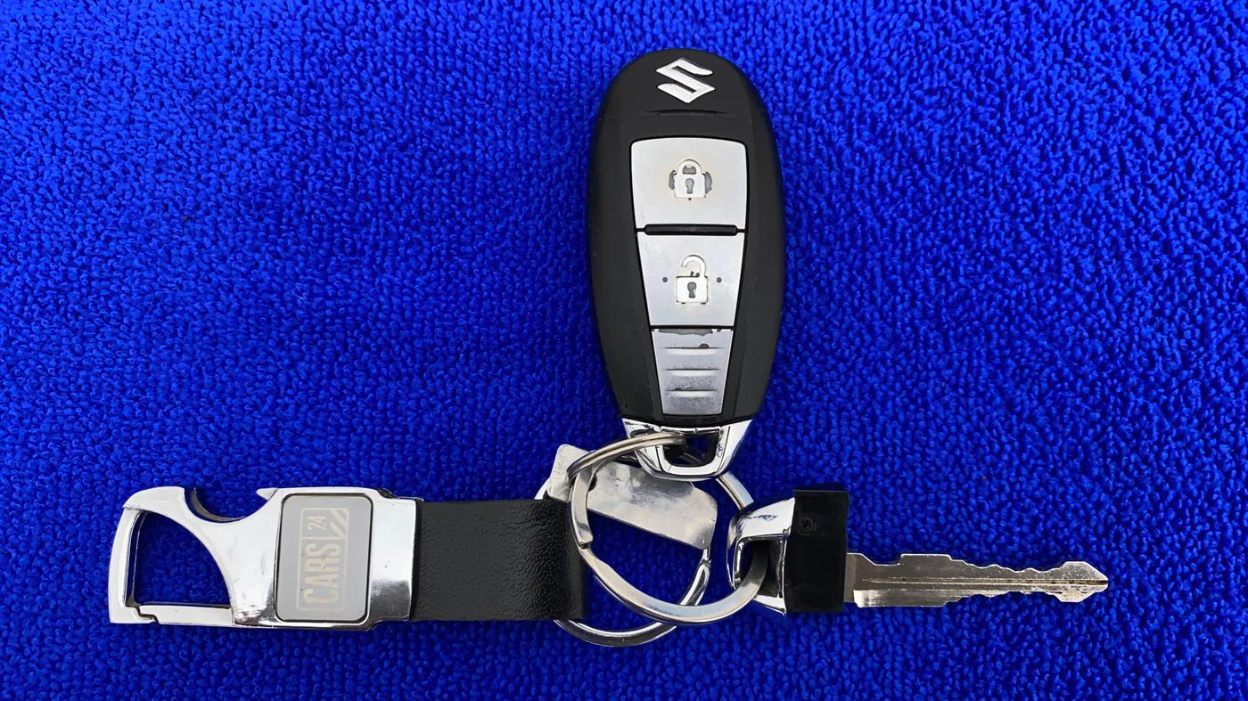2016 Maruti Baleno ZETA PETROL 1.2, Petrol, Manual, 46,460 km, Key Close Up
