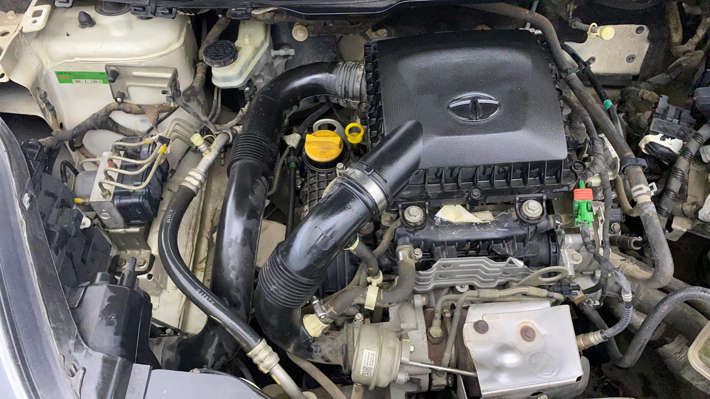 2019 Tata NEXON XMA PETROL, Petrol, Automatic, 70,887 km, Engine View - Right