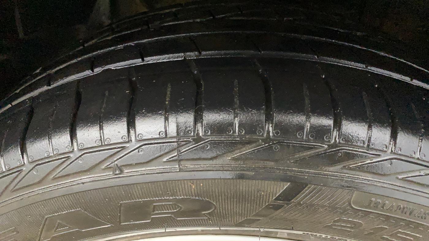 2019 Tata NEXON XMA PETROL, Petrol, Automatic, 70,887 km, Right Front Tyre Tread