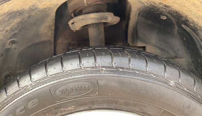 2023 Tata NEXON XE PETROL, CNG, Manual, 46,137 km, Right Front Tyre Tread