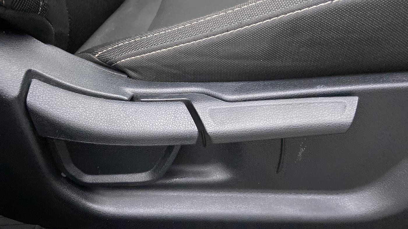 2021 Hyundai NEW I20 SPORTZ 1.2 MT, Petrol, Manual, 6,693 km, Driver Side Adjustment Panel