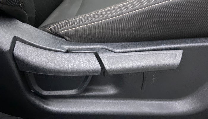 2021 Hyundai NEW I20 SPORTZ 1.2 MT, Petrol, Manual, 6,693 km, Driver Side Adjustment Panel